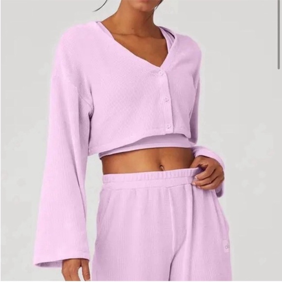 ALO Yoga Lavender Cropped Cardigan - Picture 1 of 8